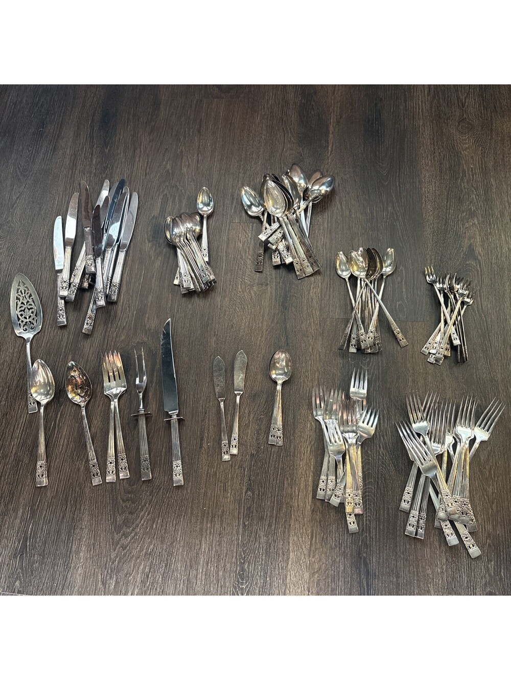 Oneida Coronation 114 Pc Service for 12+ w/ 11 Serving Pieces & Cocktail Forks